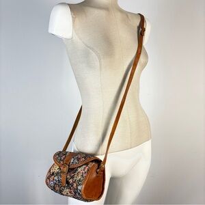 Elegant Homemade Floral Tapestry Crossbody Mini Bag with Brown Strap